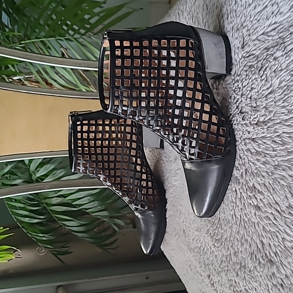 AQUATALIA Black and Silver Ankle Boots 6.5
